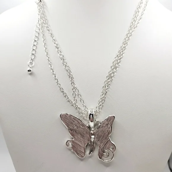 ABALONE Butterfly Necklace - Picture 4 of 4